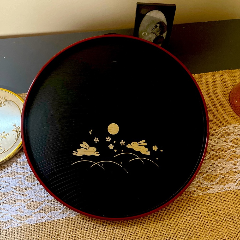 Japanese lacquer serving dish tea, sushi or drinks bunnies
